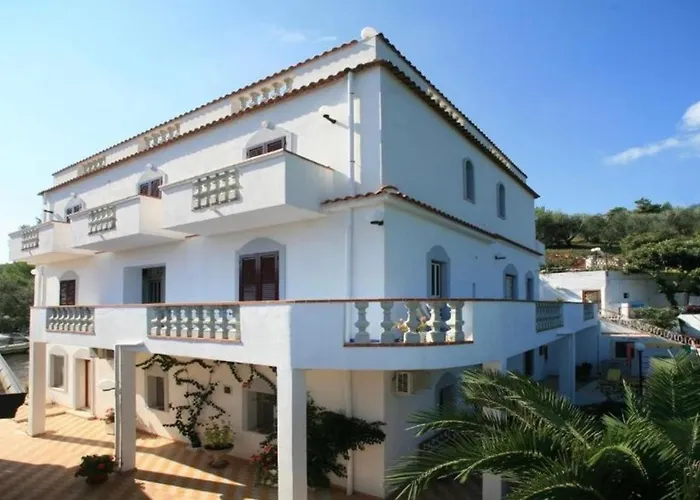 Hotel Godenizzo